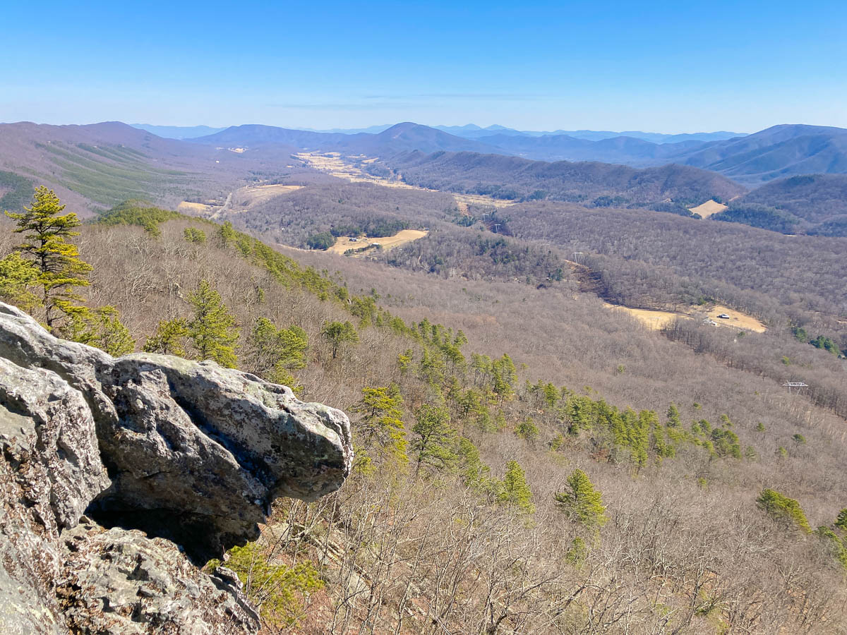 Dragon's Tooth Hike: Everything you Need to Know - Blue Ridge Awaits