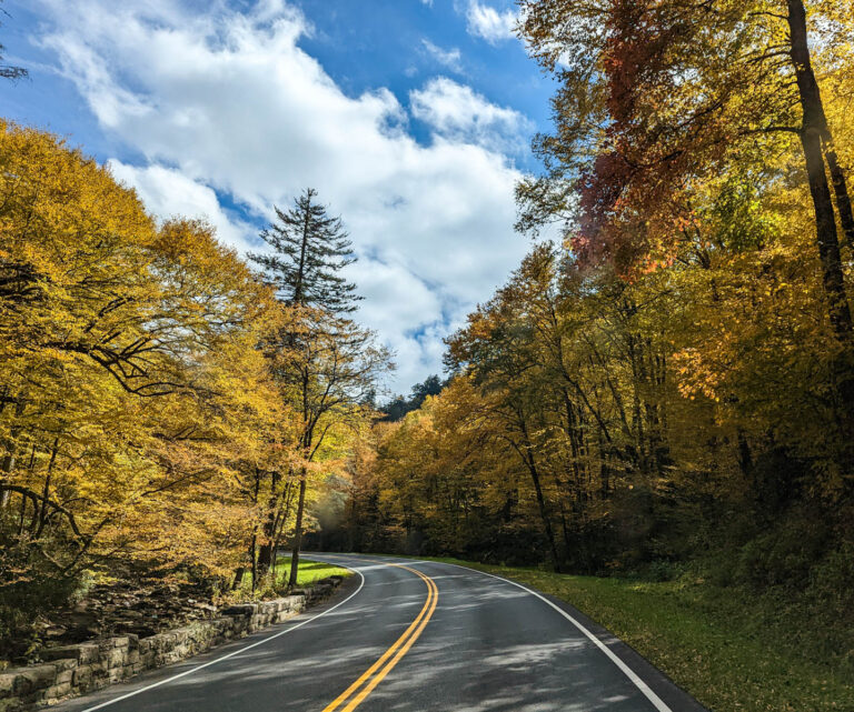 When and Where to See the Best Fall Colors in The Blue Ridge Mountains ...